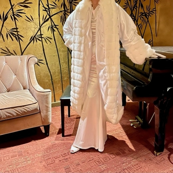 Custom Order White Velboa & Faux Mink Fur Coat - Picture 7 of 7
